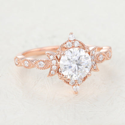0.9 CT Round Vintage Cluster Lab-Grown Diamond Engagement Ring