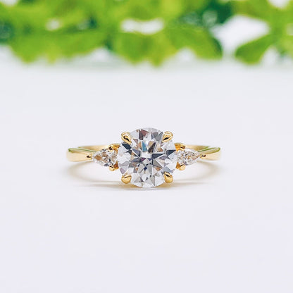 2.65 CT Round Three Stone Moissanite Engagement Ring