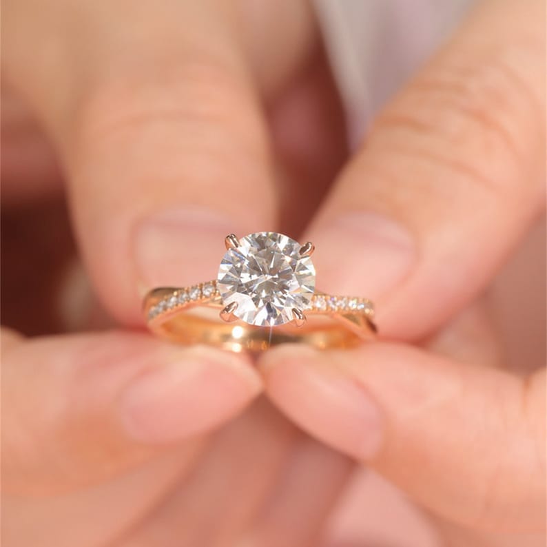 GLJ33